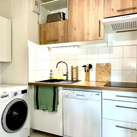 Bel Appart Avec 2 Chambres - Parking Et Clim - Metro Argoulets