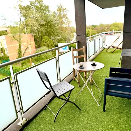 Daire Bel Appart Avec 2 Chambres - Parking Et Clim - Metro Argoulets