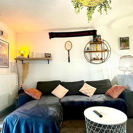 Bel Appart Avec 2 Chambres - Parking Et Clim - Metro Argoulets