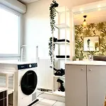 Apartamento Bel T3 De 60m2 Avec Parking, Terrasse, Proche Du Métro Et Du Périph *