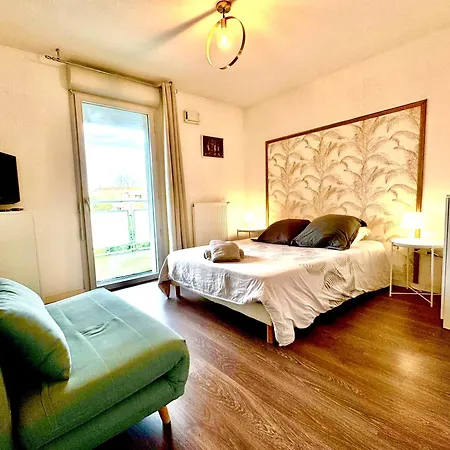 Bel Appart Avec 2 Chambres - Parking Et Clim - Metro Argoulets *